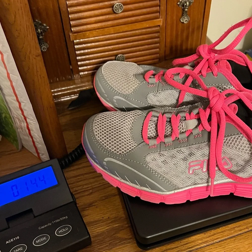 FREE Fila Athletic Sneakers Women’s 7.5 Gray Pink Lace Up Cool Max Memory Foam